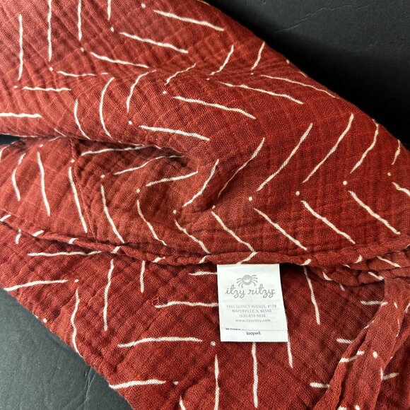 Itzy Ritzy Breastfeeding Boss Multi-Use Nursing Cover/Swaddle - AC017 - Picture 5 of 5